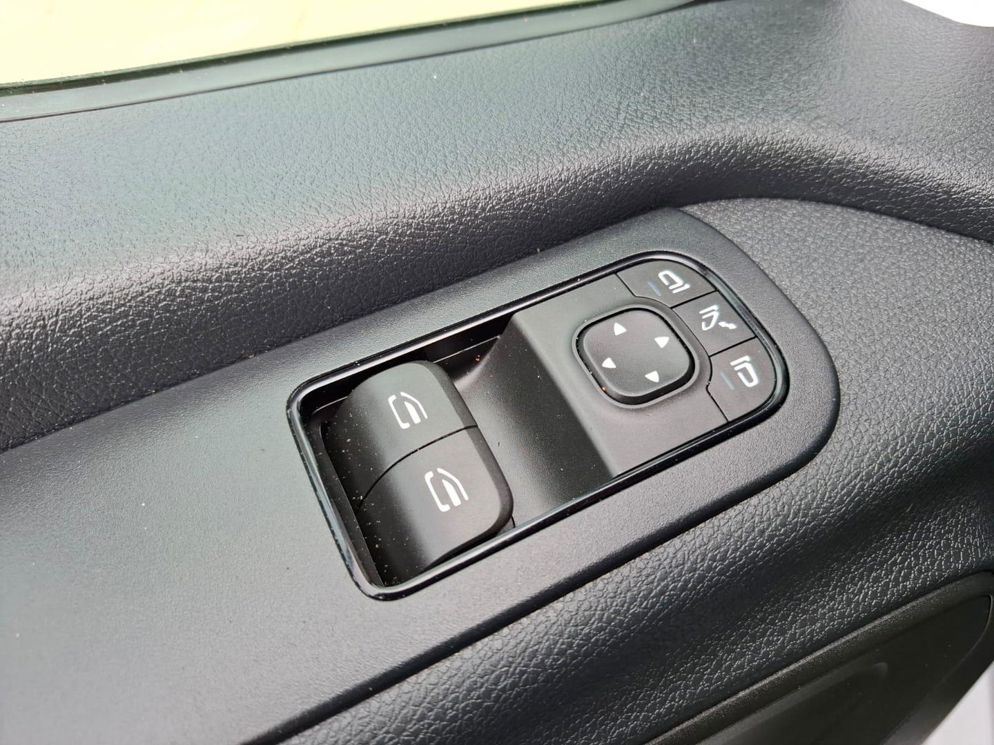 Mercedes-Benz Sprinter 315 1.9 CDI L4H3 RWD AUTOMAAT / AIRCO / CRUISE CONTROLE / TREKHAAK / NAVI