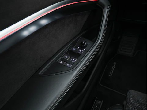 Audi e-tron 55 quattro 95 kWh [ 3-Fase ] (INCL.BTW) *PANO | HEAD-UP | LEATHER-ALCANTARA | FULL-LED | NIGHT-VISION | BANG&OLUFSEN | ADAPTIVE-CRUISE | MEMORY-PACK | BLIND-SPOT | CAMERA | SPORT/HEATED-SEATS | ECC | PDC | 22''ALU | TOWB