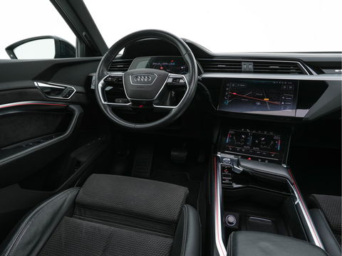 Audi e-tron 55 quattro 95 kWh [ 3-Fase ] (INCL.BTW) *PANO | HEAD-UP | LEATHER-ALCANTARA | FULL-LED | NIGHT-VISION | BANG&OLUFSEN | ADAPTIVE-CRUISE | MEMORY-PACK | BLIND-SPOT | CAMERA | SPORT/HEATED-SEATS | ECC | PDC | 22''ALU | TOWB