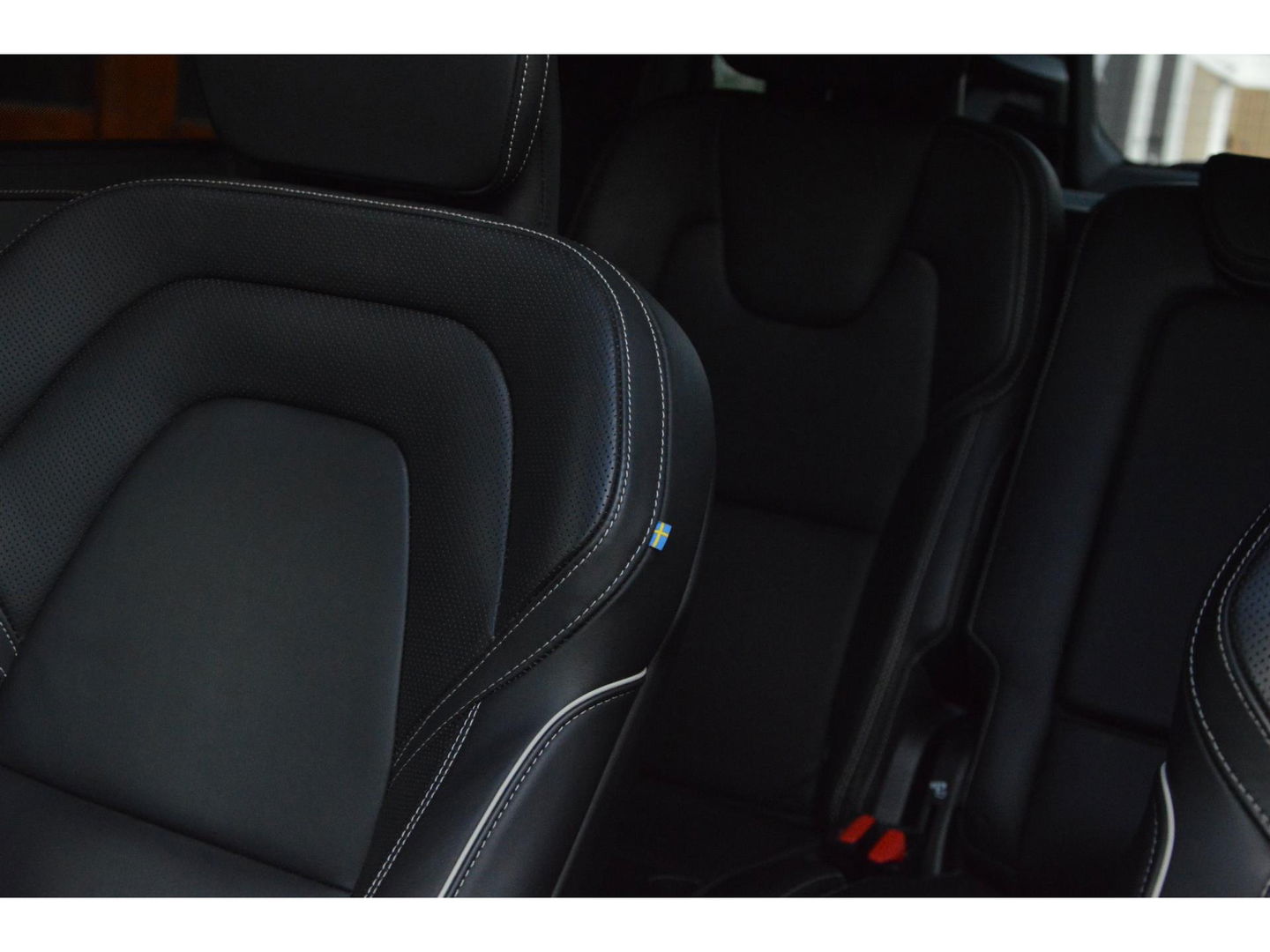 Volvo XC90 T8 Plug-in hybrid AWD Ultra Dark Long Range | Luchtvering | Head-Up | Panorama dak | Trekhaak | 360° Camera |