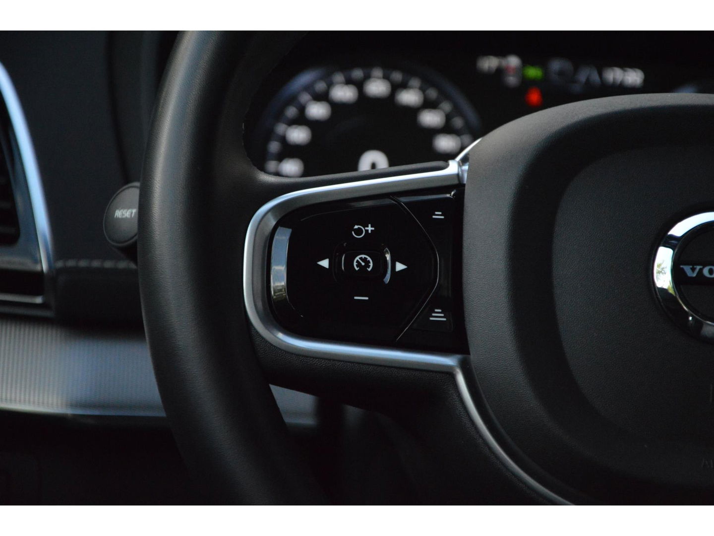 Volvo XC90 T8 Plug-in hybrid AWD Ultra Dark Long Range | Luchtvering | Head-Up | Panorama dak | Trekhaak | 360° Camera |