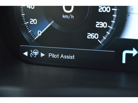Volvo XC90 T8 Plug-in hybrid AWD Ultra Dark Long Range | Luchtvering | Head-Up | Panorama dak | Trekhaak | 360° Camera |