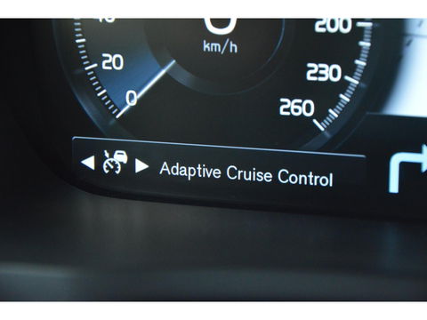 Volvo XC90 T8 Plug-in hybrid AWD Ultra Dark Long Range | Luchtvering | Head-Up | Panorama dak | Trekhaak | 360° Camera |