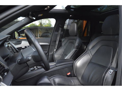 Volvo XC90 T8 Plug-in hybrid AWD Ultra Dark Long Range | Luchtvering | Head-Up | Panorama dak | Trekhaak | 360° Camera |