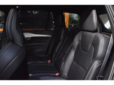 Volvo XC90 T8 Plug-in hybrid AWD Ultra Dark Long Range | Luchtvering | Head-Up | Panorama dak | Trekhaak | 360° Camera |