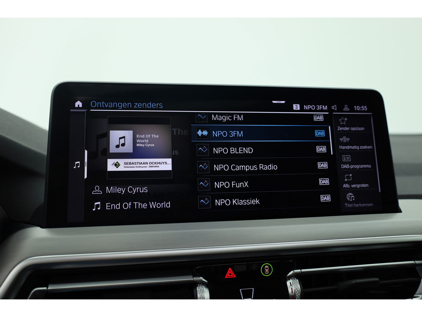BMW X3 xDrive30e | Pano | HUD | 360cam | Elek. trekhaak | Stoel- Stuurverw. | Keyless | Leder