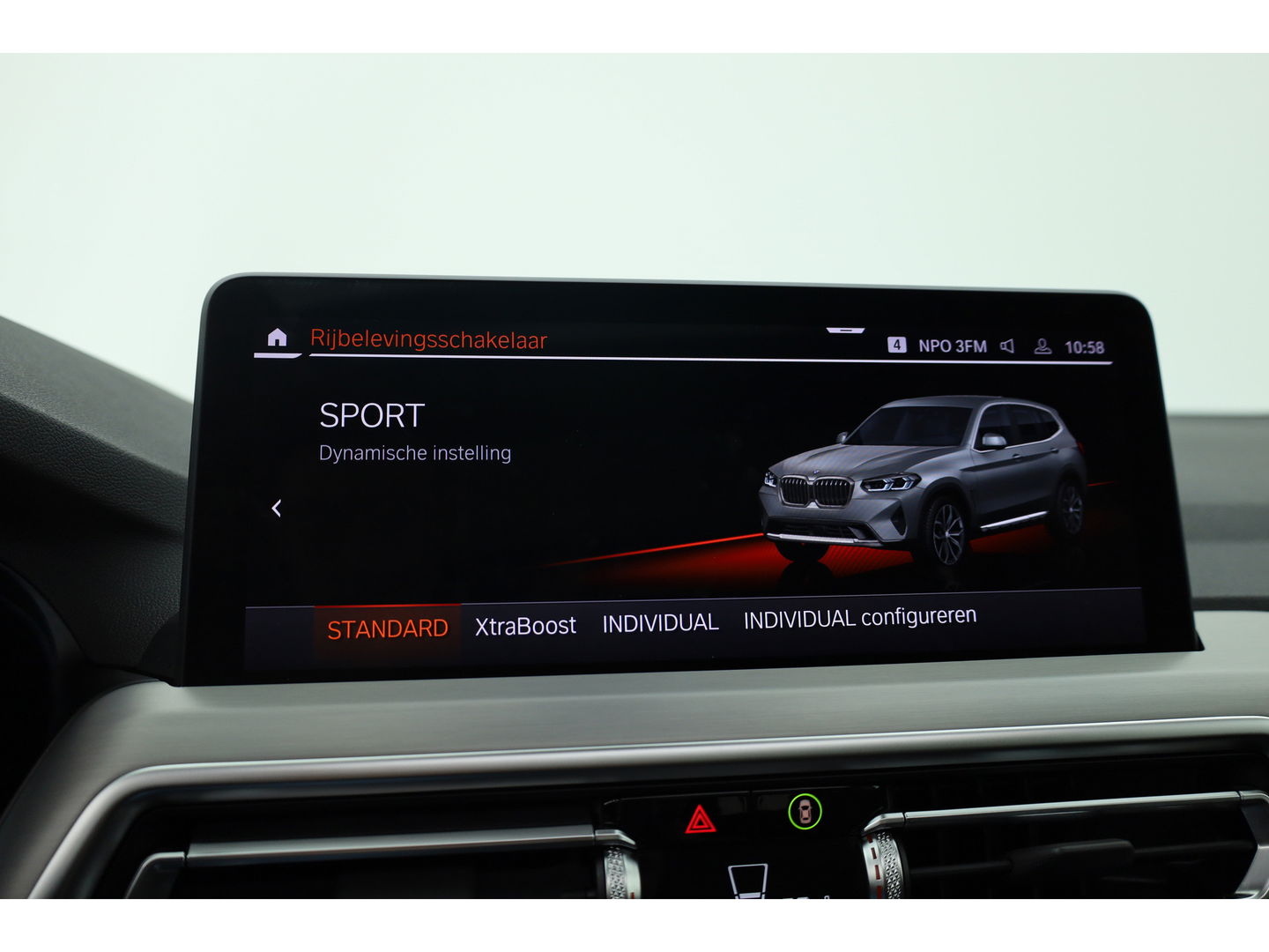 BMW X3 xDrive30e | Pano | HUD | 360cam | Elek. trekhaak | Stoel- Stuurverw. | Keyless | Leder