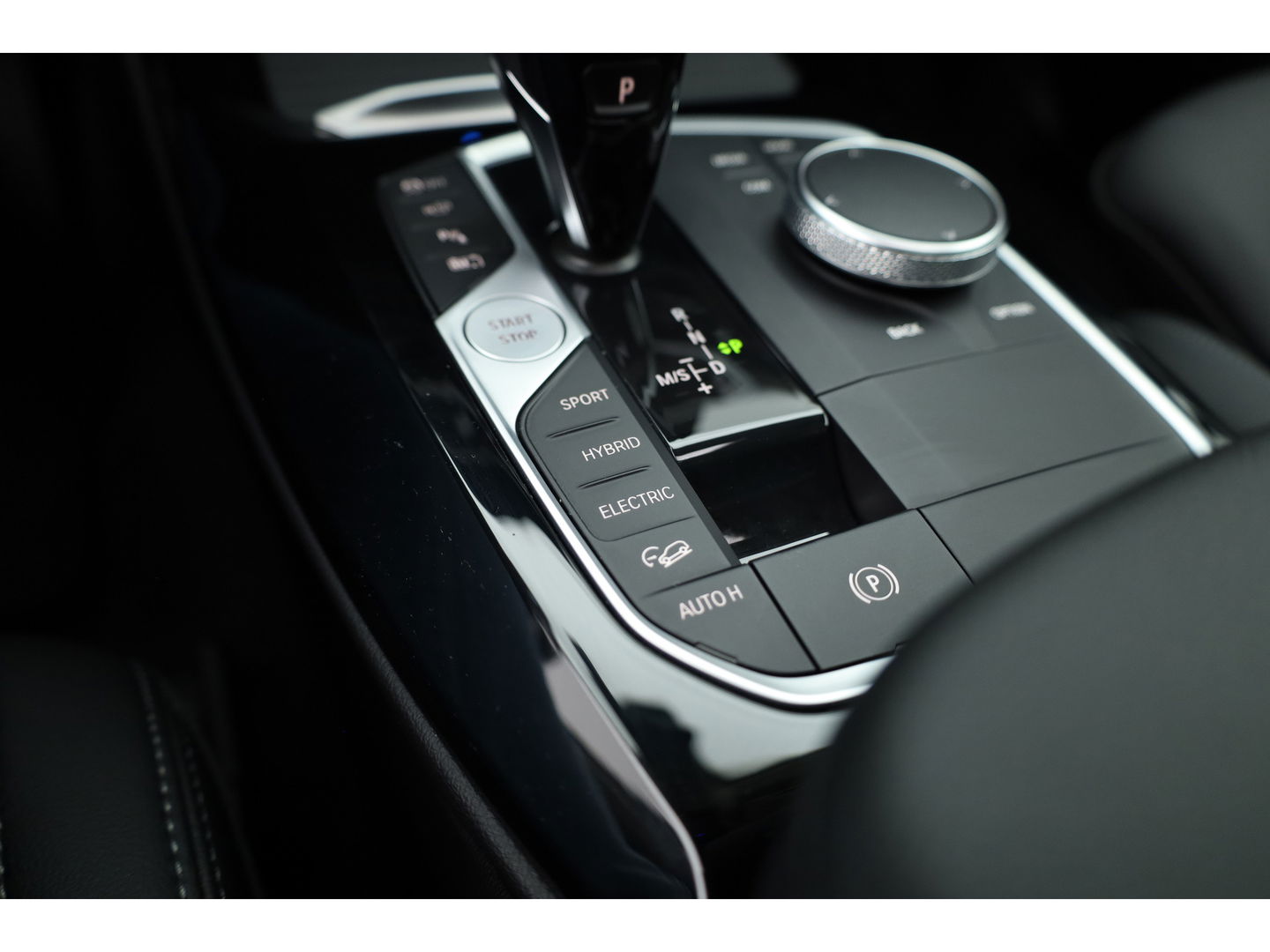 BMW X3 xDrive30e | Pano | HUD | 360cam | Elek. trekhaak | Stoel- Stuurverw. | Keyless | Leder