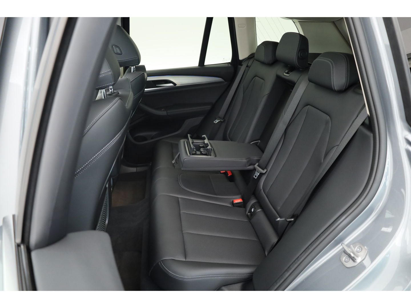 BMW X3 xDrive30e | Pano | HUD | 360cam | Elek. trekhaak | Stoel- Stuurverw. | Keyless | Leder
