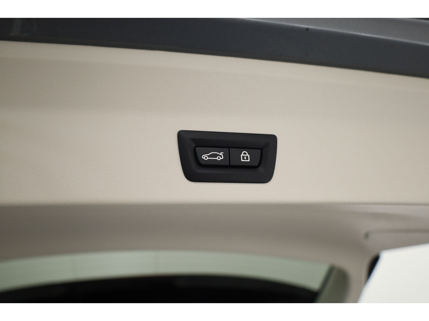 BMW X3 xDrive30e | Pano | HUD | 360cam | Elek. trekhaak | Stoel- Stuurverw. | Keyless | Leder