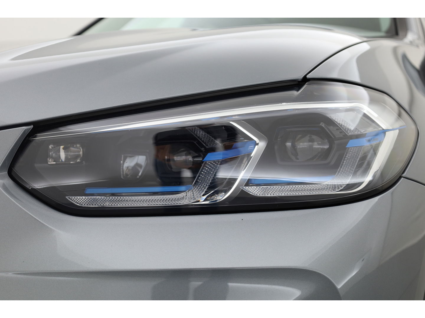 BMW X3 xDrive30e | Pano | HUD | 360cam | Elek. trekhaak | Stoel- Stuurverw. | Keyless | Leder
