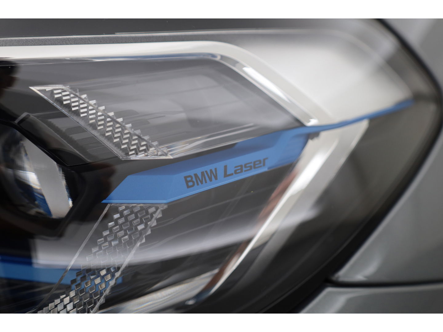 BMW X3 xDrive30e | Pano | HUD | 360cam | Elek. trekhaak | Stoel- Stuurverw. | Keyless | Leder