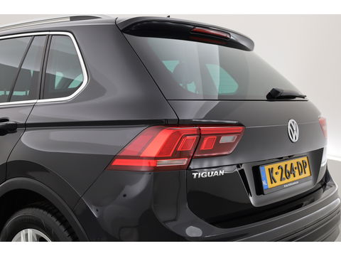 Volkswagen Tiguan 1.5 TSI Life Business | Adapt. Cruise | Camera | Trekhaak | Keyless | 18'' | Navi | Stoelverw.