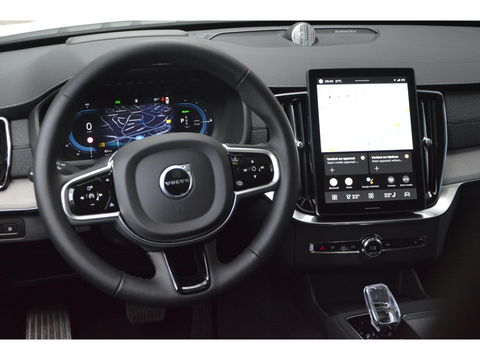 Volvo XC90 T8 AWD Ultra Dark | Luchtvering | Facelift | Bowers & Wilkins | Geventileerde stoelen | 360° Camera | Trekhaak |