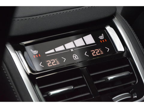 Volvo XC90 T8 AWD Ultra Dark | Luchtvering | Facelift | Bowers & Wilkins | Geventileerde stoelen | 360° Camera | Trekhaak |