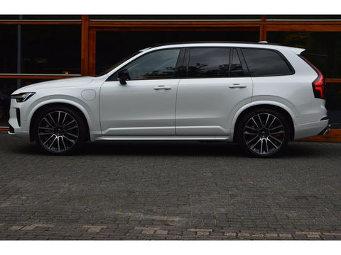Volvo XC90 T8 AWD Ultra Dark | Luchtvering | Facelift | Bowers & Wilkins | Geventileerde stoelen | 360° Camera | Trekhaak |