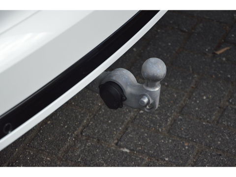 Volvo XC90 T8 AWD Ultra Dark | Luchtvering | Facelift | Bowers & Wilkins | Geventileerde stoelen | 360° Camera | Trekhaak |
