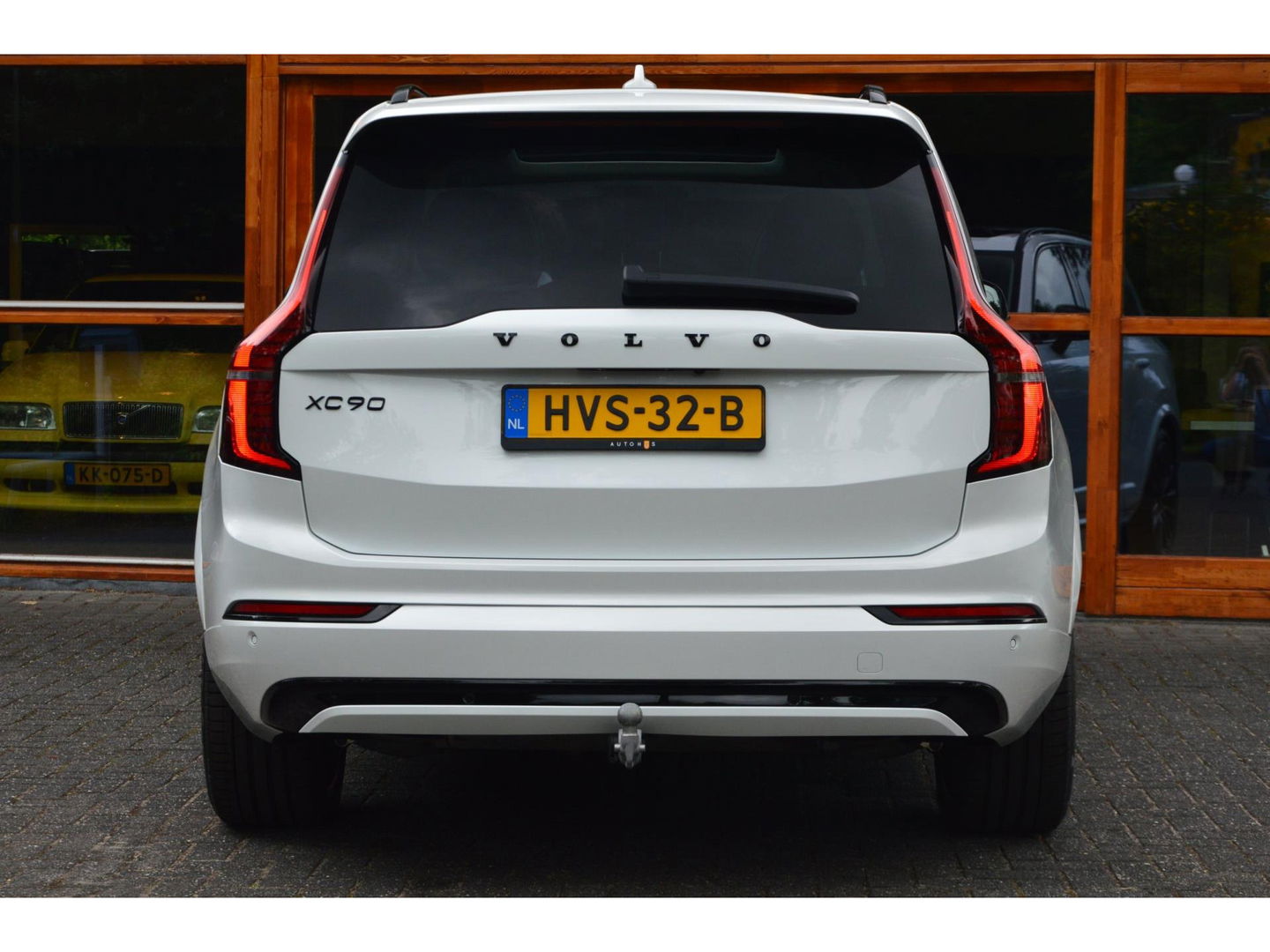 Volvo XC90 T8 AWD Ultra Dark | Luchtvering | Facelift | Bowers & Wilkins | Geventileerde stoelen | 360° Camera | Trekhaak |