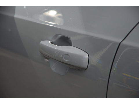 Volvo XC90 T8 AWD Ultra Dark | Luchtvering | Facelift | Bowers & Wilkins | Geventileerde stoelen | 360° Camera | Trekhaak |