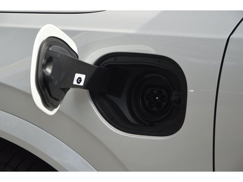 Volvo XC90 T8 AWD Ultra Dark | Luchtvering | Facelift | Bowers & Wilkins | Geventileerde stoelen | 360° Camera | Trekhaak |