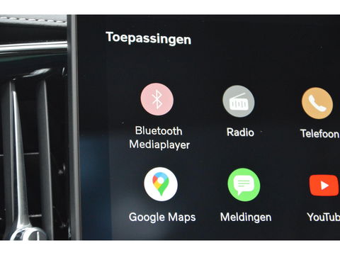 Volvo XC90 T8 AWD Ultra Dark | Luchtvering | Facelift | Bowers & Wilkins | Geventileerde stoelen | 360° Camera | Trekhaak |