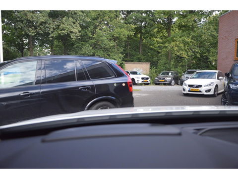 Volvo XC90 T8 AWD Ultra Dark | Luchtvering | Facelift | Bowers & Wilkins | Geventileerde stoelen | 360° Camera | Trekhaak |