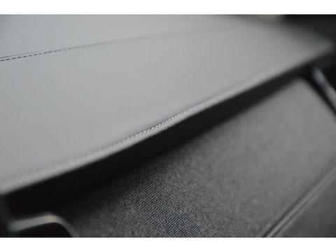 Volvo XC90 T8 AWD Ultra Dark | Luchtvering | Facelift | Bowers & Wilkins | Geventileerde stoelen | 360° Camera | Trekhaak |
