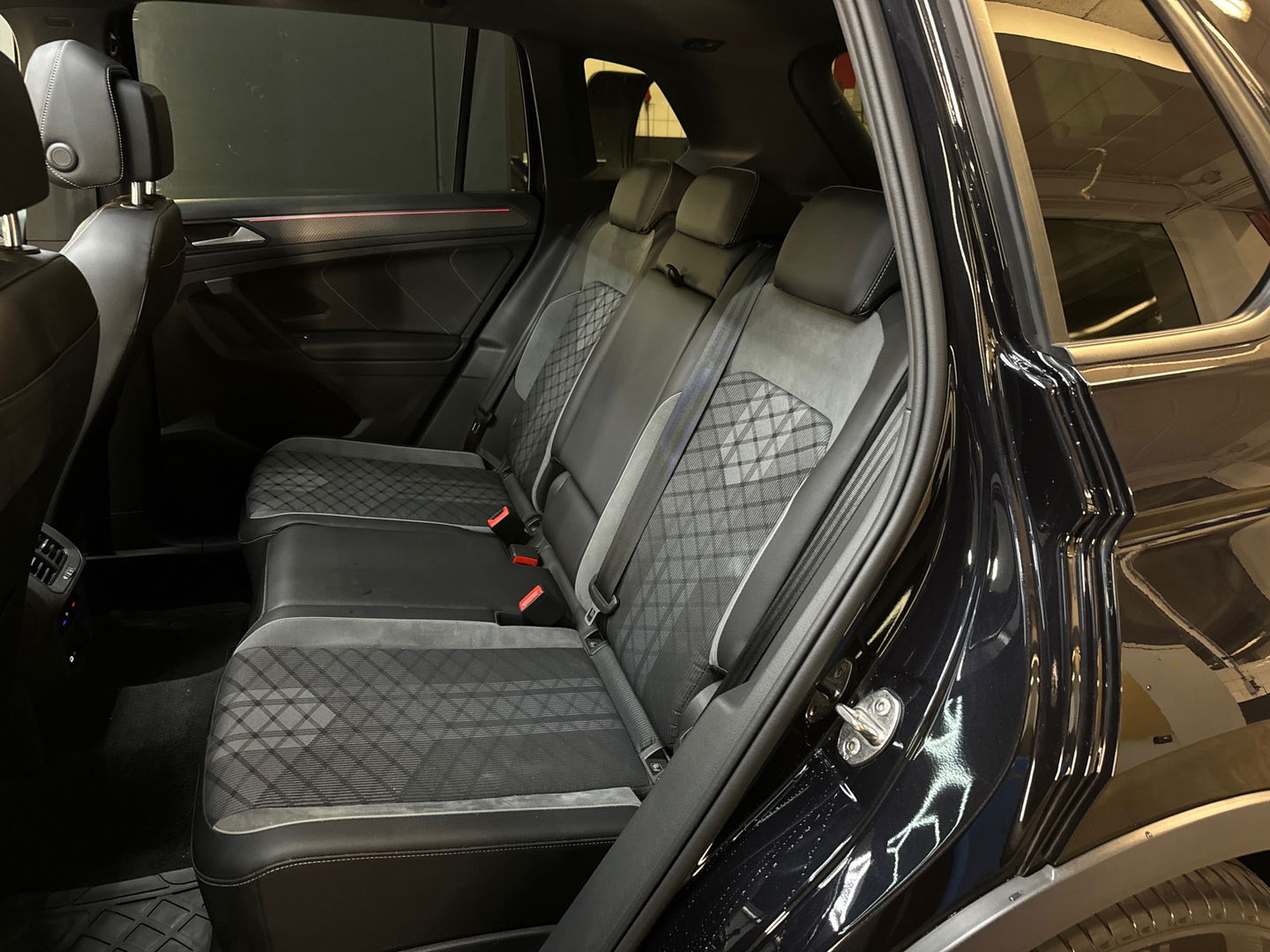 Volkswagen Tiguan 1.4 TSI eHybrid R-Line Business+ Pano|HuD