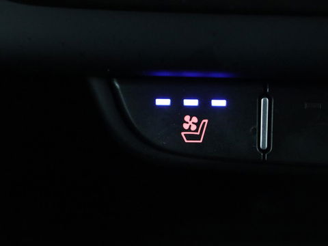 Kia Ceed 1.6 GDI PHEV ExecutiveLine | Panoramadak | Stoelventilatie | Leder | Trekhaak | Adaptive cruise | Camera | Keyless | Digital Cockpit | Full LED | Achterbankverwarming | Carplay | Navigatie