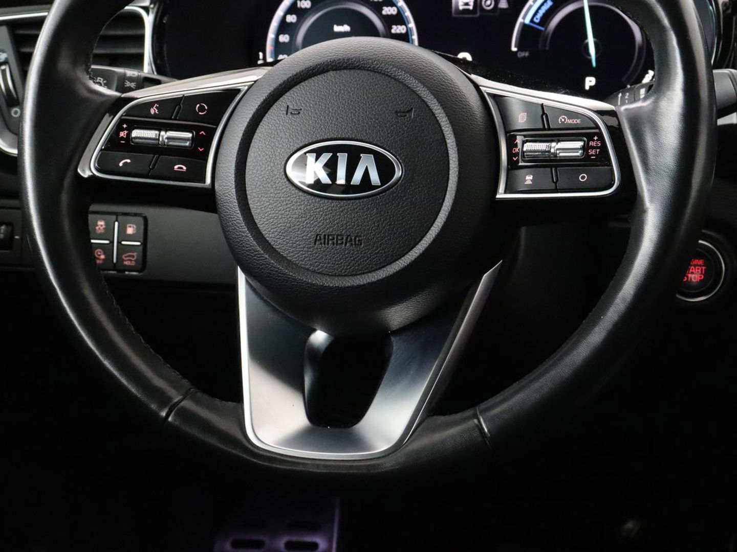 Kia Ceed 1.6 GDI PHEV ExecutiveLine | Panoramadak | Stoelventilatie | Leder | Trekhaak | Adaptive cruise | Camera | Keyless | Digital Cockpit | Full LED | Achterbankverwarming | Carplay | Navigatie