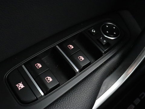 Kia Ceed 1.6 GDI PHEV ExecutiveLine | Panoramadak | Stoelventilatie | Leder | Trekhaak | Adaptive cruise | Camera | Keyless | Digital Cockpit | Full LED | Achterbankverwarming | Carplay | Navigatie
