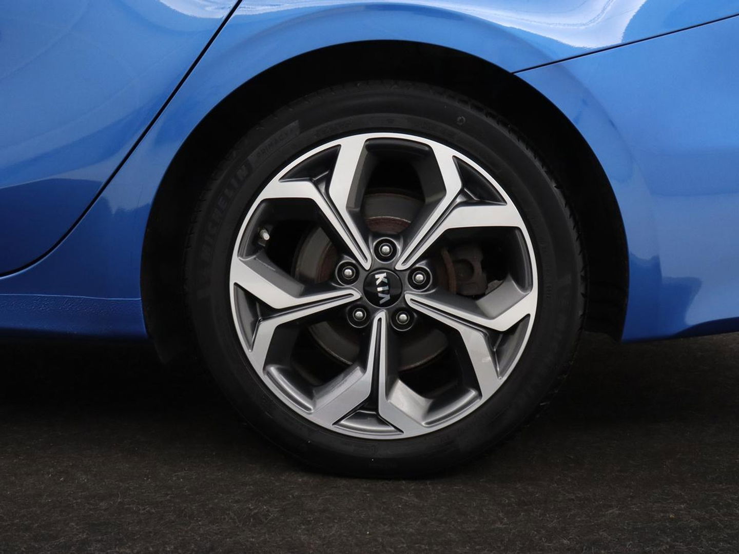 Kia Ceed 1.6 GDI PHEV ExecutiveLine | Panoramadak | Stoelventilatie | Leder | Trekhaak | Adaptive cruise | Camera | Keyless | Digital Cockpit | Full LED | Achterbankverwarming | Carplay | Navigatie