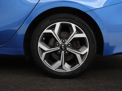 Kia Ceed 1.6 GDI PHEV ExecutiveLine | Panoramadak | Stoelventilatie | Leder | Trekhaak | Adaptive cruise | Camera | Keyless | Digital Cockpit | Full LED | Achterbankverwarming | Carplay | Navigatie