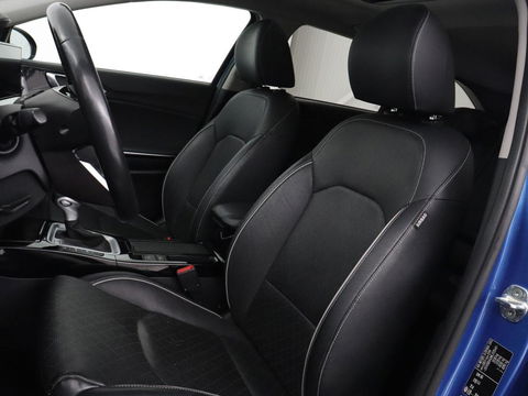 Kia Ceed 1.6 GDI PHEV ExecutiveLine | Panoramadak | Stoelventilatie | Leder | Trekhaak | Adaptive cruise | Camera | Keyless | Digital Cockpit | Full LED | Achterbankverwarming | Carplay | Navigatie