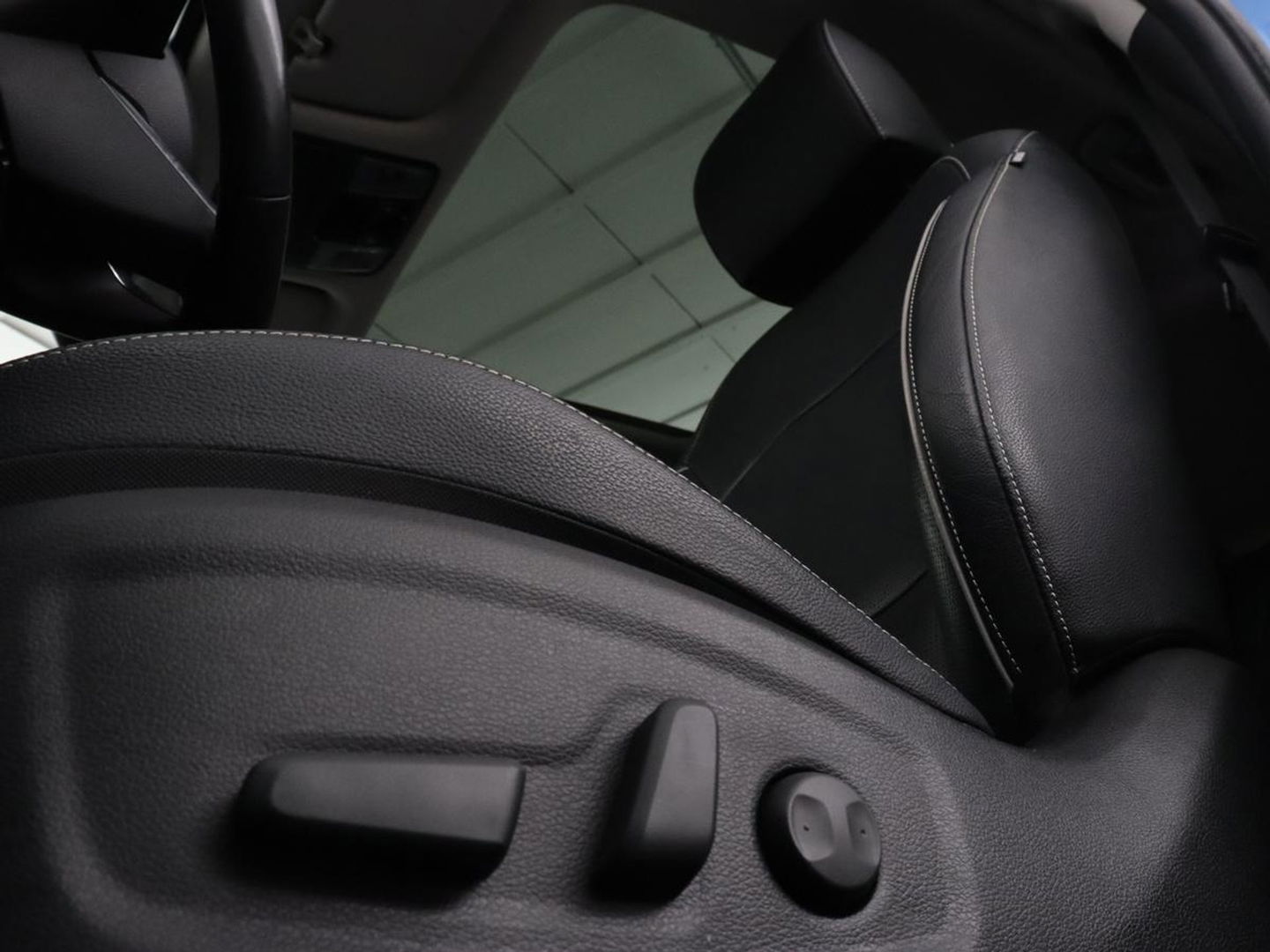 Kia Ceed 1.6 GDI PHEV ExecutiveLine | Panoramadak | Stoelventilatie | Leder | Trekhaak | Adaptive cruise | Camera | Keyless | Digital Cockpit | Full LED | Achterbankverwarming | Carplay | Navigatie