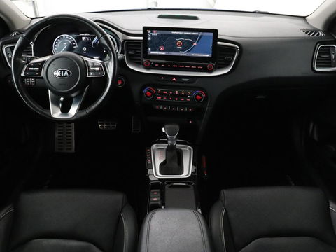 Kia Ceed 1.6 GDI PHEV ExecutiveLine | Panoramadak | Stoelventilatie | Leder | Trekhaak | Adaptive cruise | Camera | Keyless | Digital Cockpit | Full LED | Achterbankverwarming | Carplay | Navigatie