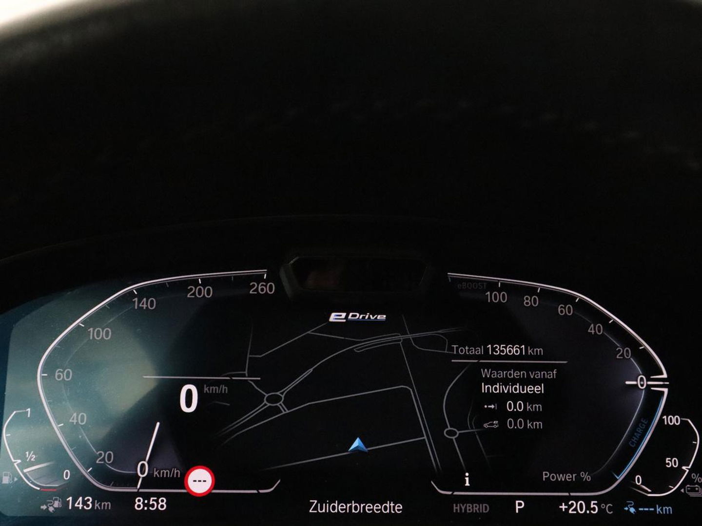 BMW 5 Serie 530e Luxury Line | Panoramadak | Stoelventilatie | LaserLight | Head-Up | Adaptive cruise | Massage | Harman/Kardon | Leder | Trekhaak | Keyless | Comfortstoelen | Carplay | Sfeerverlichting
