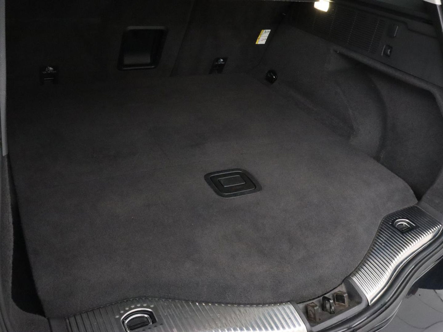 Ford Mondeo 2.0 TDCi ST Line | Panoramadak | Stoel & stuurverwarming | Camera | Trekhaak | Half leder | Navigatie | Achterbankverwarming | Park Assist