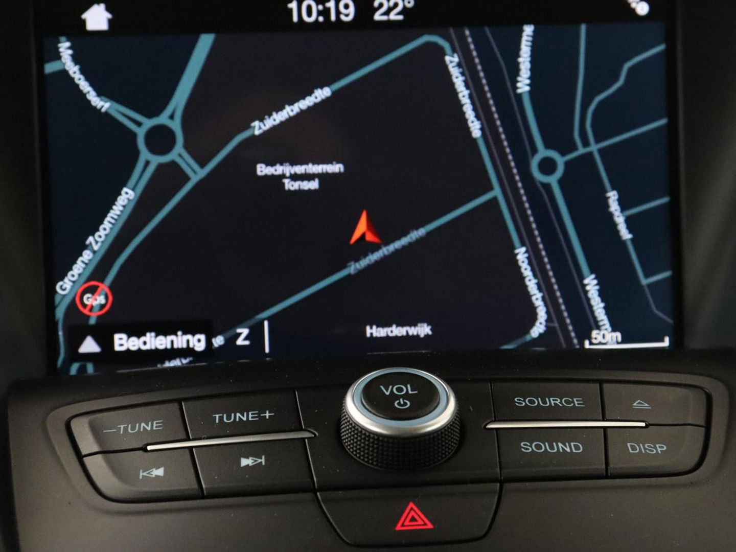 Ford C-MAX 1.5 TDCi Titanium | Carplay | Trekhaak | Navigatie | Verwarmde voorruit | Climate control | Keyless | Parkeerhulp | Cruise control