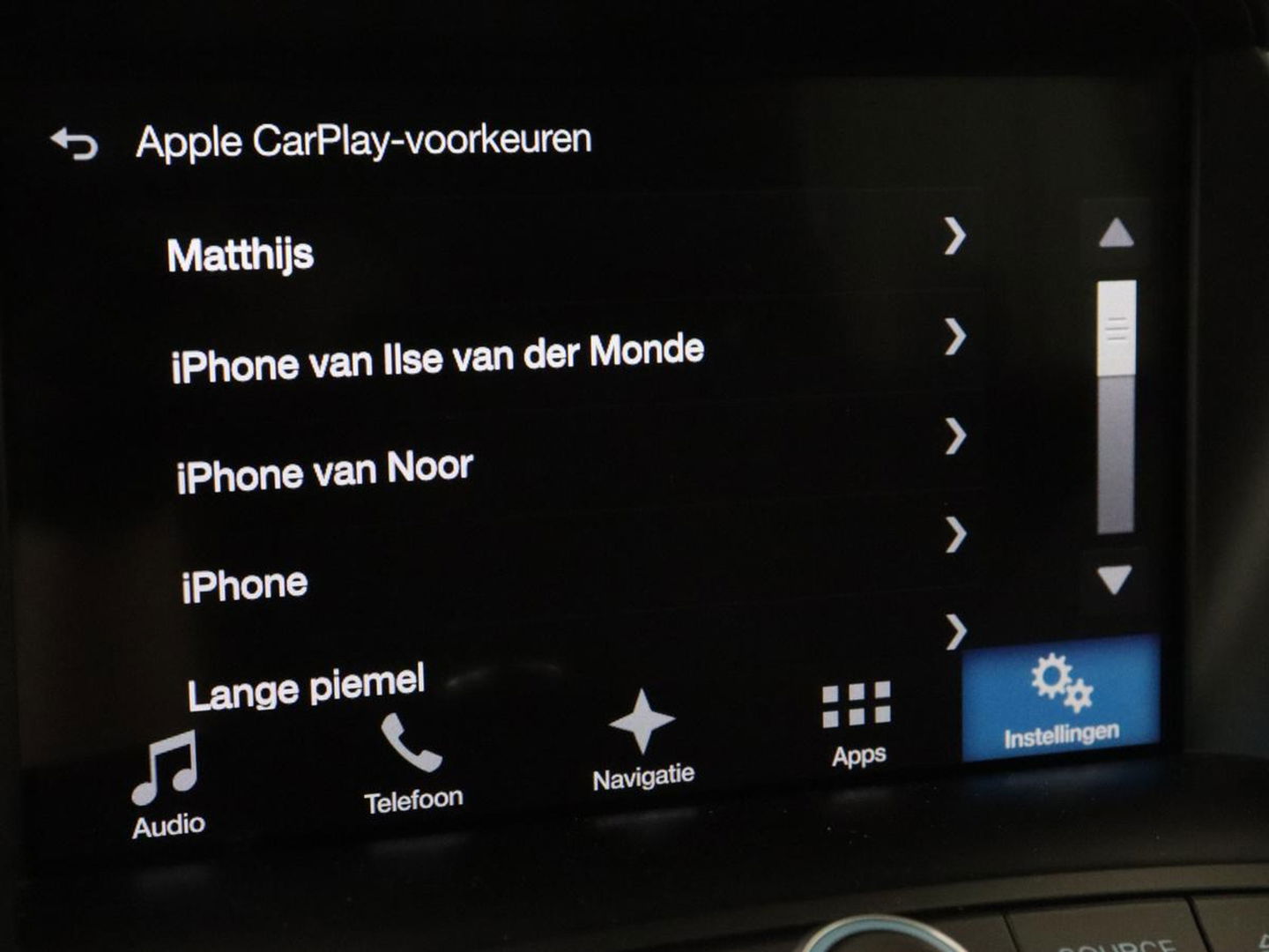 Ford C-MAX 1.5 TDCi Titanium | Carplay | Trekhaak | Navigatie | Verwarmde voorruit | Climate control | Keyless | Parkeerhulp | Cruise control