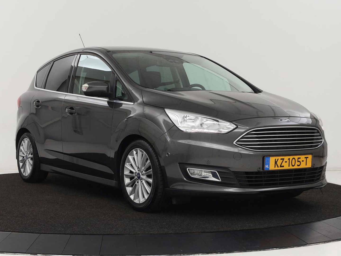 Ford C-MAX 1.5 TDCi Titanium | Carplay | Trekhaak | Navigatie | Verwarmde voorruit | Climate control | Keyless | Parkeerhulp | Cruise control
