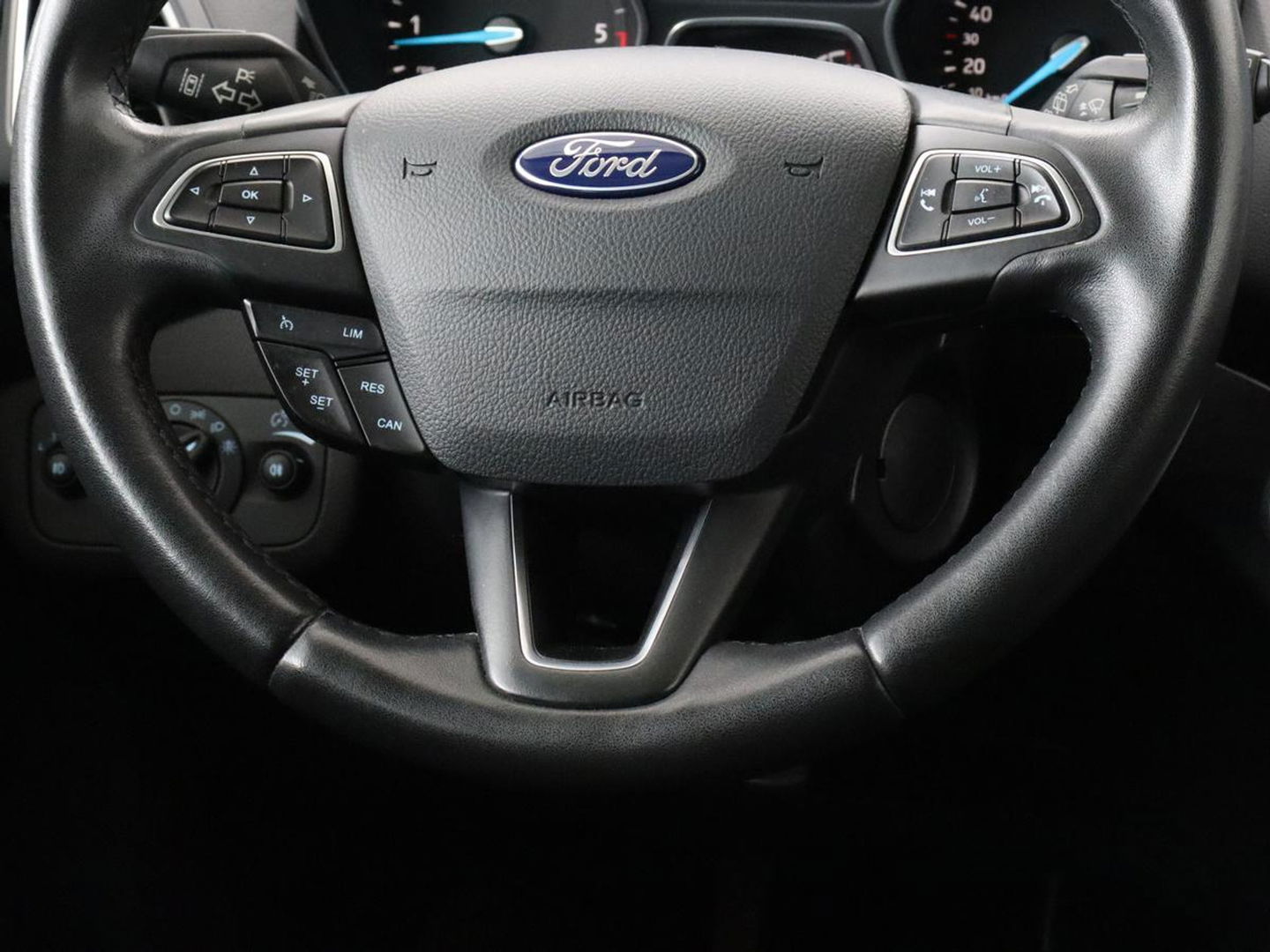 Ford C-MAX 1.5 TDCi Titanium | Carplay | Trekhaak | Navigatie | Verwarmde voorruit | Climate control | Keyless | Parkeerhulp | Cruise control