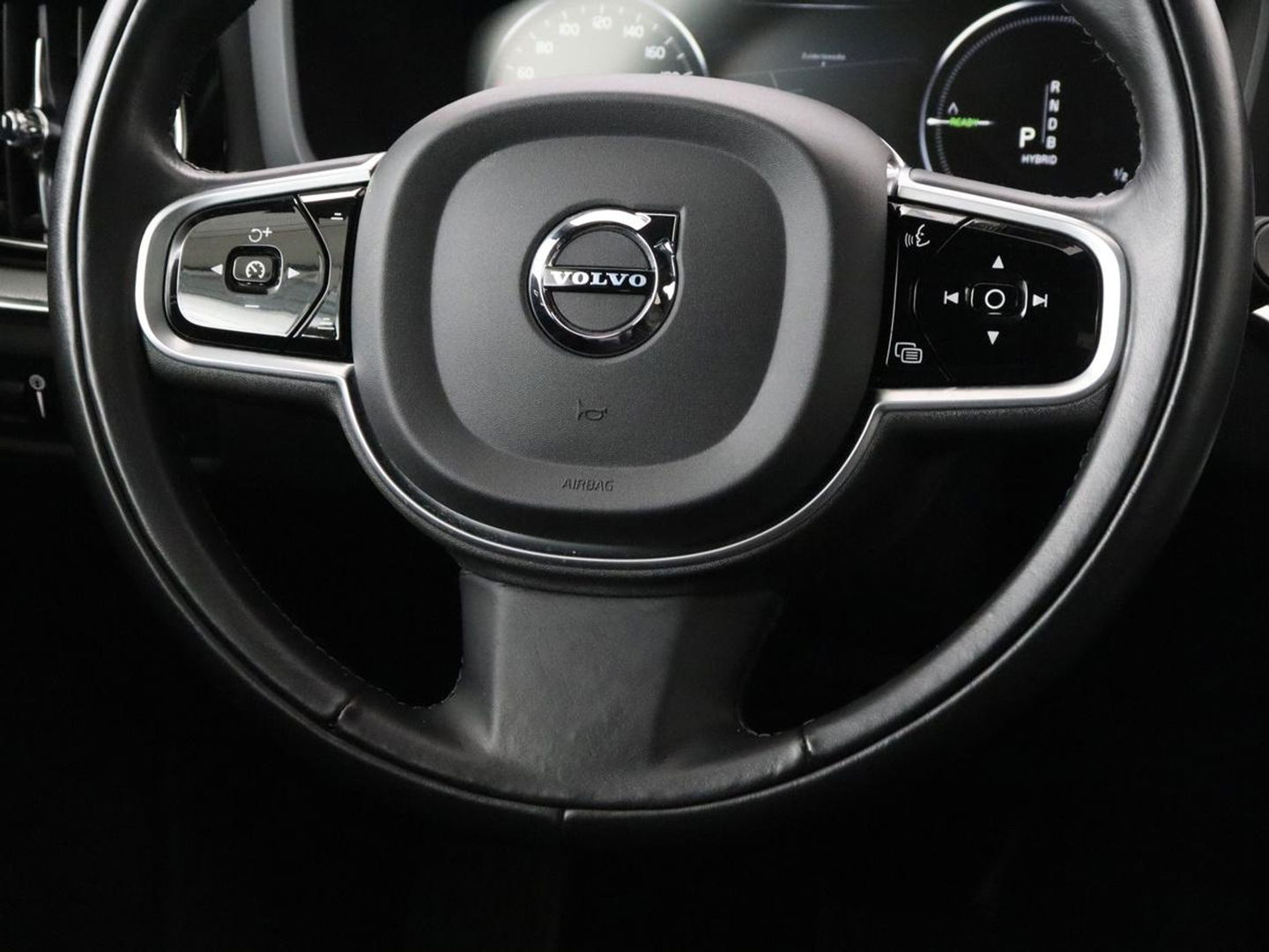 Volvo V60 2.0 T8 Twin Engine AWD Inscription | Panoramadak | Stoelventilatie | Leder | Massage | Adaptive cruise | Carplay | Harman/Kardon | Navigatie | Full LED | Stuurverwarming