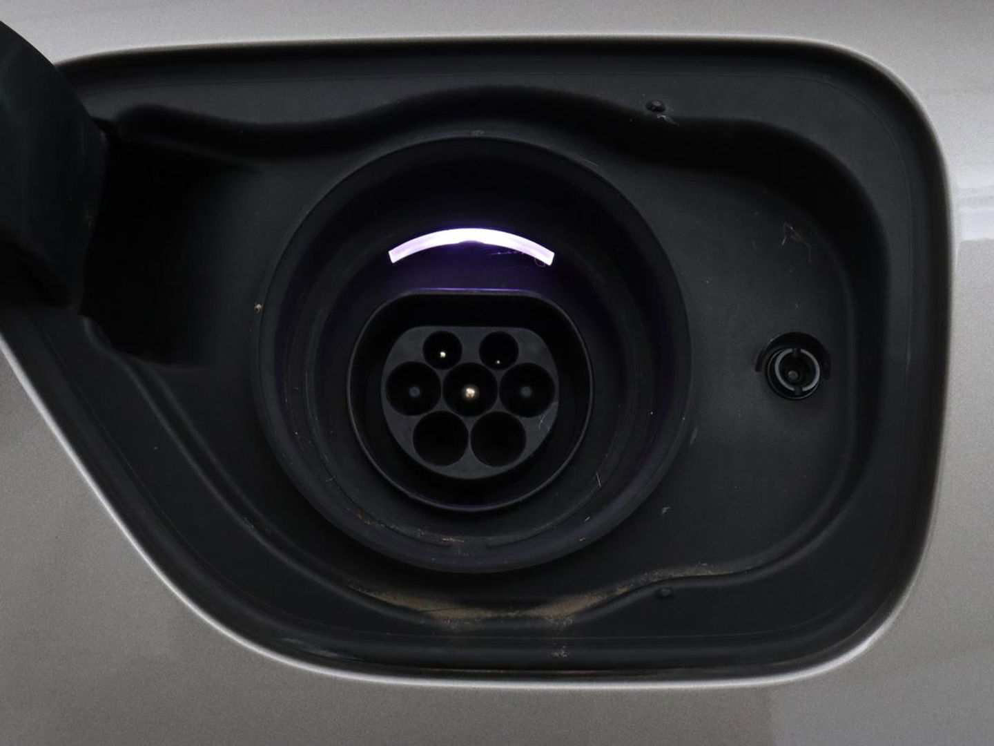 Volvo V60 2.0 T8 Twin Engine AWD Inscription | Panoramadak | Stoelventilatie | Leder | Massage | Adaptive cruise | Carplay | Harman/Kardon | Navigatie | Full LED | Stuurverwarming
