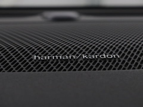 Volvo V60 2.0 T8 Twin Engine AWD Inscription | Panoramadak | Stoelventilatie | Leder | Massage | Adaptive cruise | Carplay | Harman/Kardon | Navigatie | Full LED | Stuurverwarming