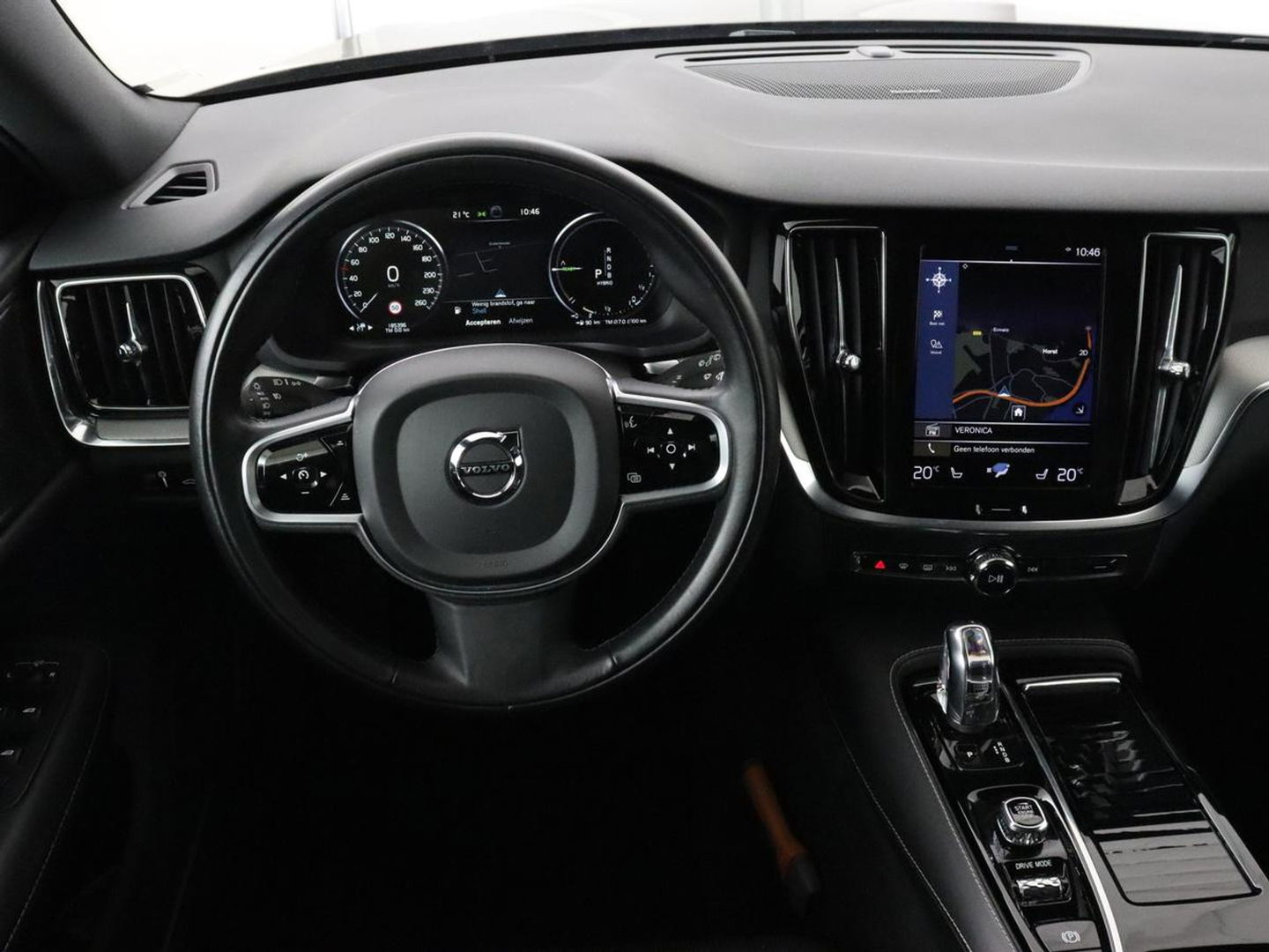 Volvo V60 2.0 T8 Twin Engine AWD Inscription | Panoramadak | Stoelventilatie | Leder | Massage | Adaptive cruise | Carplay | Harman/Kardon | Navigatie | Full LED | Stuurverwarming