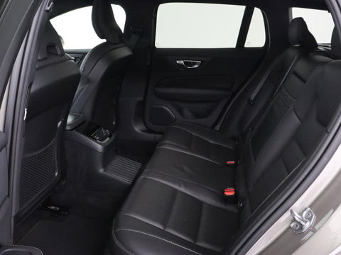 Volvo V60 2.0 T8 Twin Engine AWD Inscription | Panoramadak | Stoelventilatie | Leder | Massage | Adaptive cruise | Carplay | Harman/Kardon | Navigatie | Full LED | Stuurverwarming