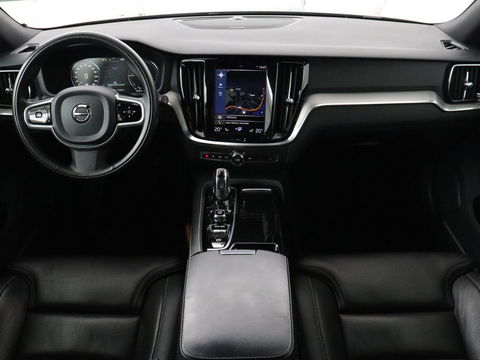Volvo V60 2.0 T8 Twin Engine AWD Inscription | Panoramadak | Stoelventilatie | Leder | Massage | Adaptive cruise | Carplay | Harman/Kardon | Navigatie | Full LED | Stuurverwarming