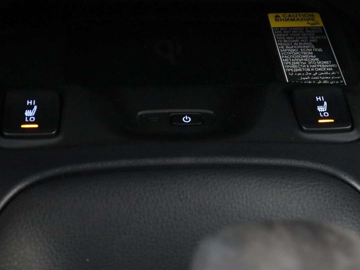 Toyota Corolla 1.8 Hybrid Dynamic | Stoelverwarming | Trekhaak | Camera | Adaptive cruise | Carplay | Navigatie | Parkeerhulp | Climate control