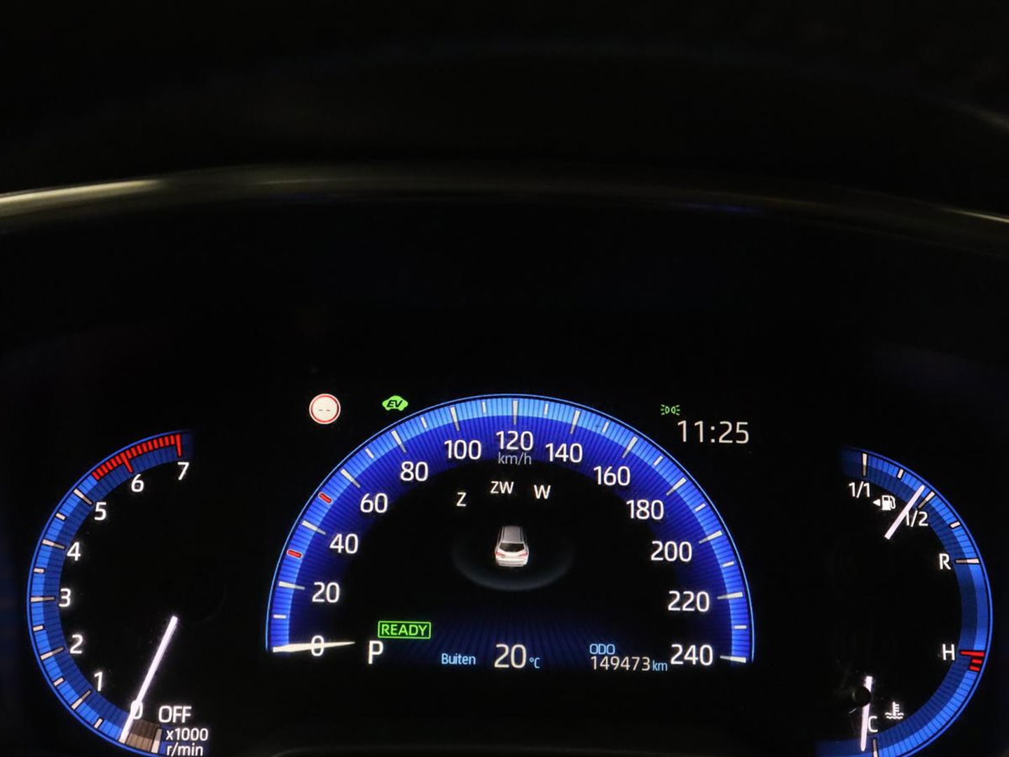 Toyota Corolla 1.8 Hybrid Dynamic | Stoelverwarming | Trekhaak | Camera | Adaptive cruise | Carplay | Navigatie | Parkeerhulp | Climate control